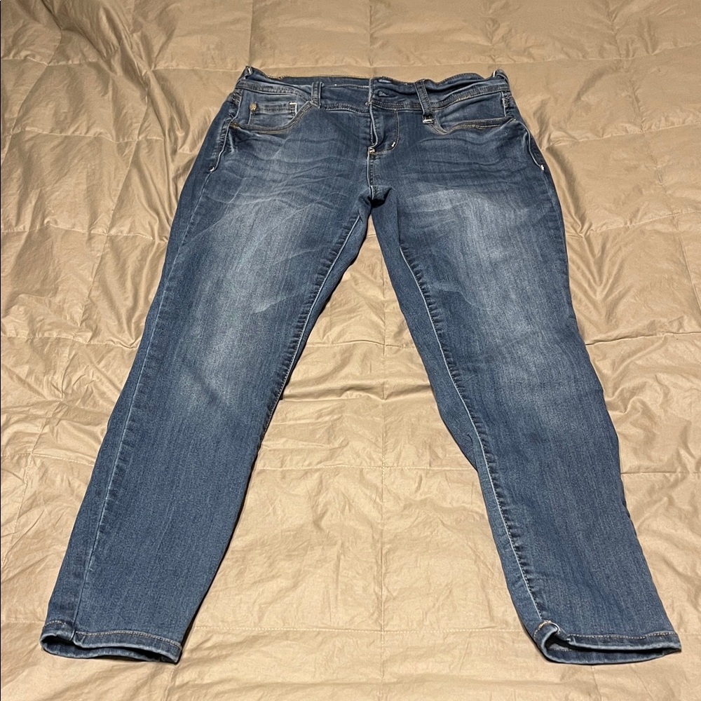 Classic Blue wallflower ultra fit crop Jeans